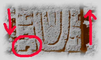 H-Zeichen auf dem Gürtel auf der Vorderseite von Pfeiler 18 in Göbekli Tepe